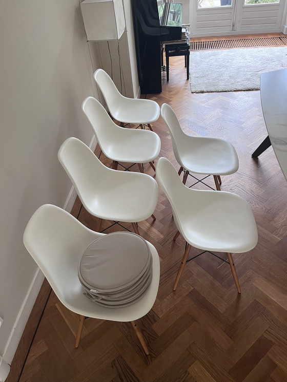 Image 1 of 6X Vitra Eames Stoelen