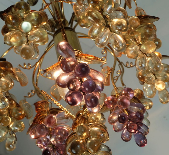 Image 1 of Zeldzame palwa midden eeuw CHANDELIER 1970 kristal glas en verguld messing druiven en bladeren