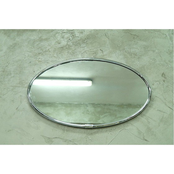 Image 1 of Vintage ovale spiegel van verchroomd metaal, Italië 1970