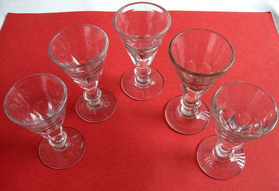 Image 1 of Antiek glaswerk : 10 glazen met platte steel (witte wijn of aperitiefglazen)