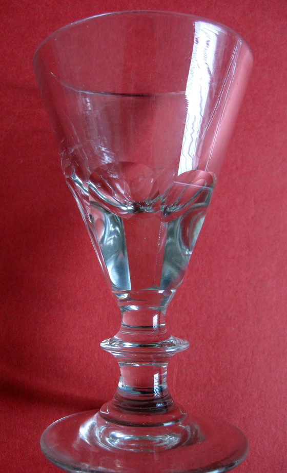 Image 1 of Antiek glaswerk : 10 glazen met platte steel (witte wijn of aperitiefglazen)