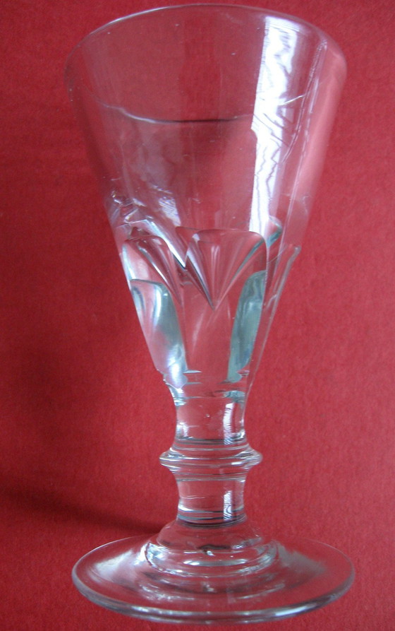 Image 1 of Antiek glaswerk : 10 glazen met platte steel (witte wijn of aperitiefglazen)