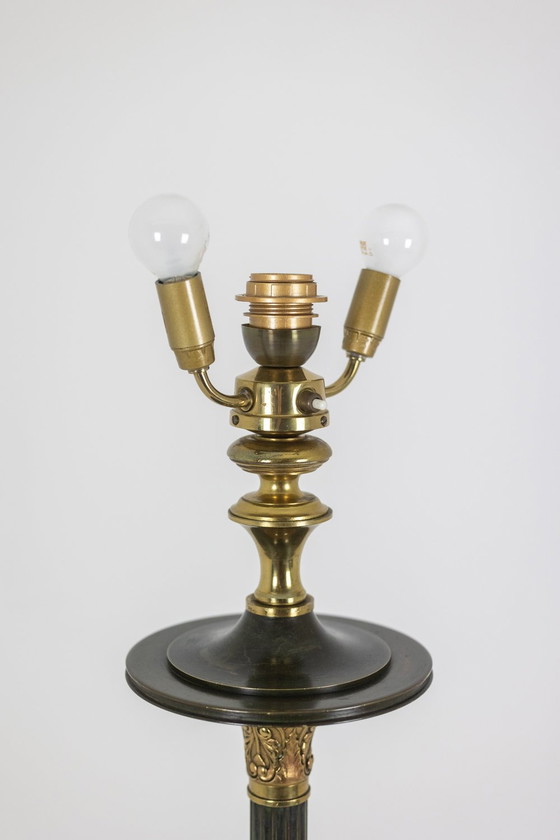 Image 1 of Bronzen vloerlamp in restauratiestijl met twee patina's. Circa 1900.