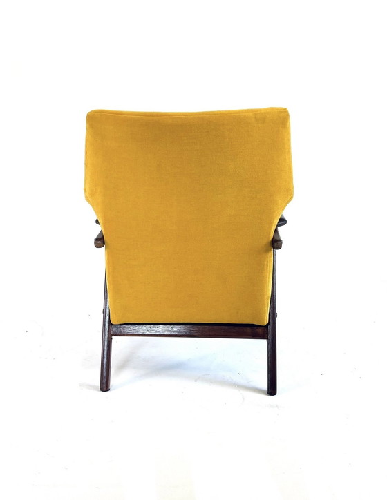 Image 1 of Gerestaureerde Wingback Fauteuil