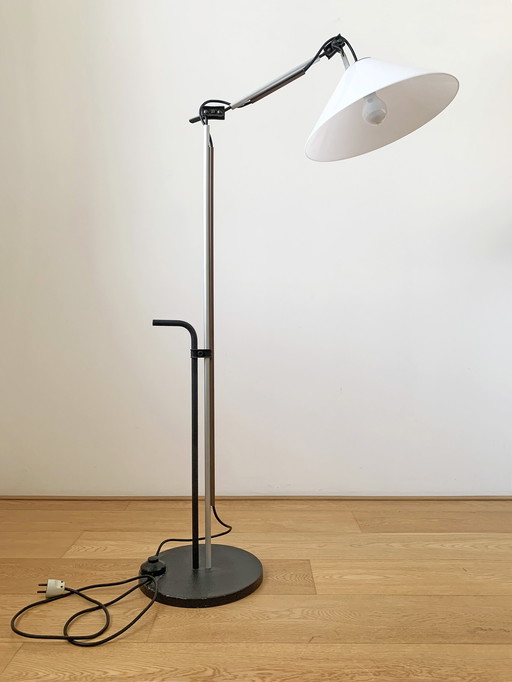 Enzo Mari Artemide Italiaans design vloerlamp