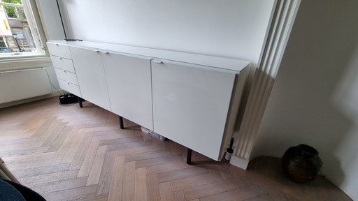 Behr dressoir