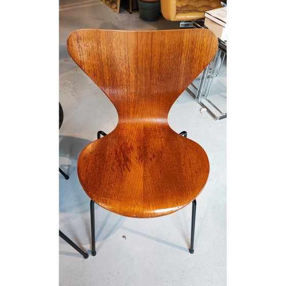 Image 1 of Set van 4 vintage Butterfly 3107 stoelen in zwart metaal en teak van Arne Jacobsen, 1971