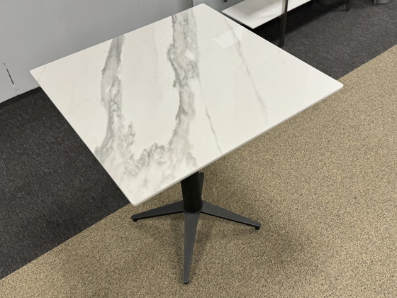 Image 1 of Nieuw Bert plantagie Carve small Dekton Tafel