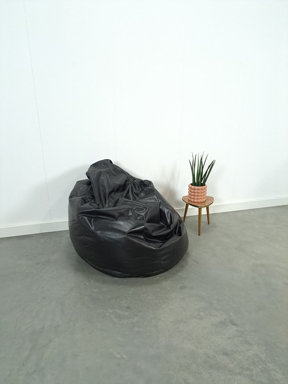 Image 1 of Zwart Leren Zitzak Vintage Beanbag