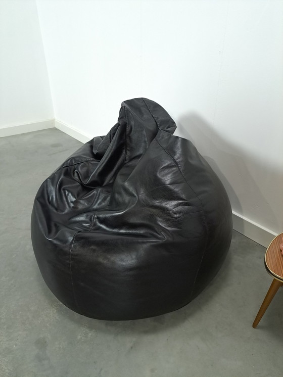 Image 1 of Zwart Leren Zitzak Vintage Beanbag