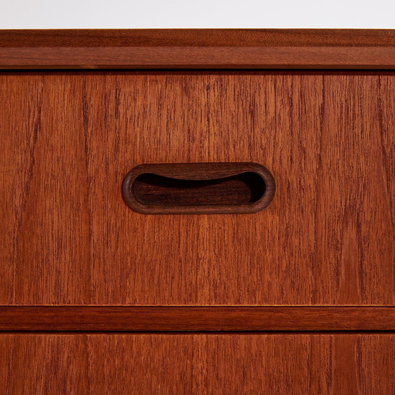 Image 1 of Mk10390 Gerestaureerd teak dressoir