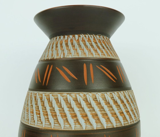 Image 1 of Jaren 50 akru keramik vaas sgraffito decor model 10 30