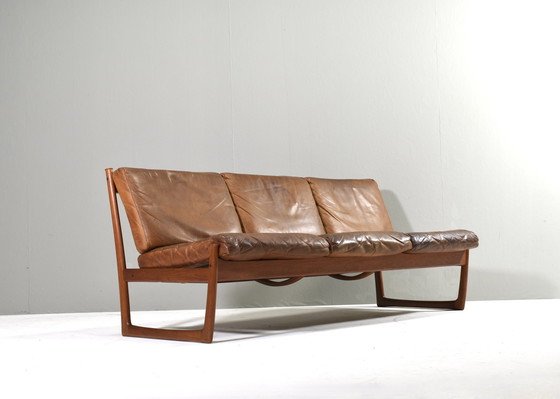 Image 1 of Peter Hvidt & Orla Mølgaard FD130 bank in cognac Leer – Denemarken, circa 60's design