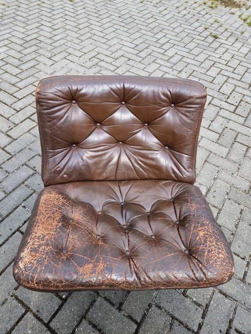 Artifort 976 Geoffrey Harcourt Draai Fauteuil En Voetenbank