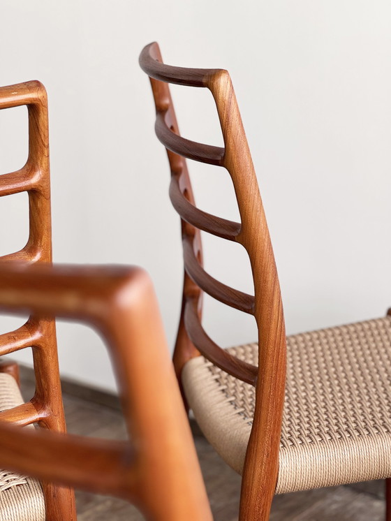 Image 1 of Mid Century Deense Model 82 eetkamerstoelen in teak van Niels O. Møller voor J.L Møllers Møbelfabrik, 1950, set van 4