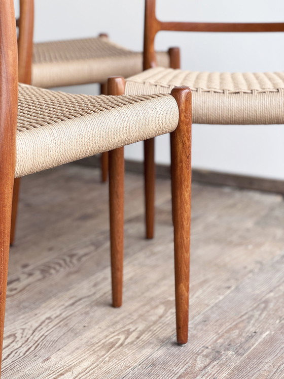 Image 1 of Mid Century Deense Model 82 eetkamerstoelen in teak van Niels O. Møller voor J.L Møllers Møbelfabrik, 1950, set van 4