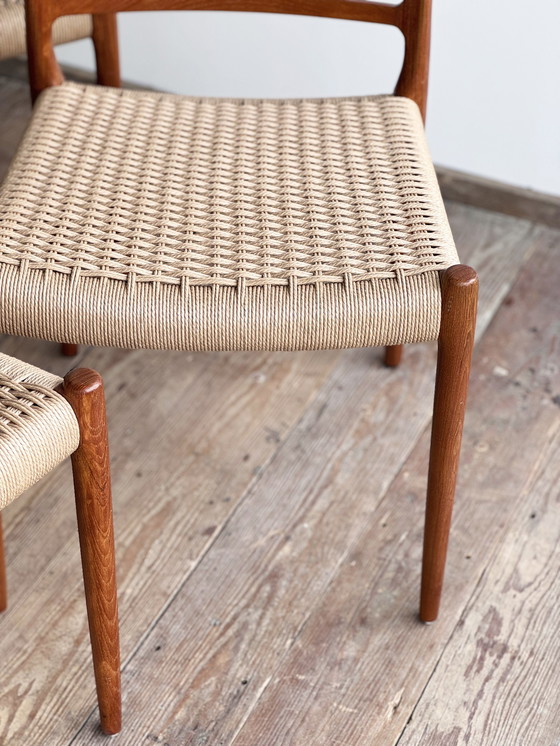 Image 1 of Mid Century Deense Model 82 eetkamerstoelen in teak van Niels O. Møller voor J.L Møllers Møbelfabrik, 1950, set van 4