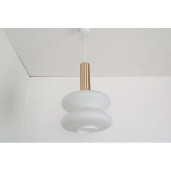 Image 1 of Vintage melkglas en koperen hanglamp, Tsjecho-Slowakije 1960