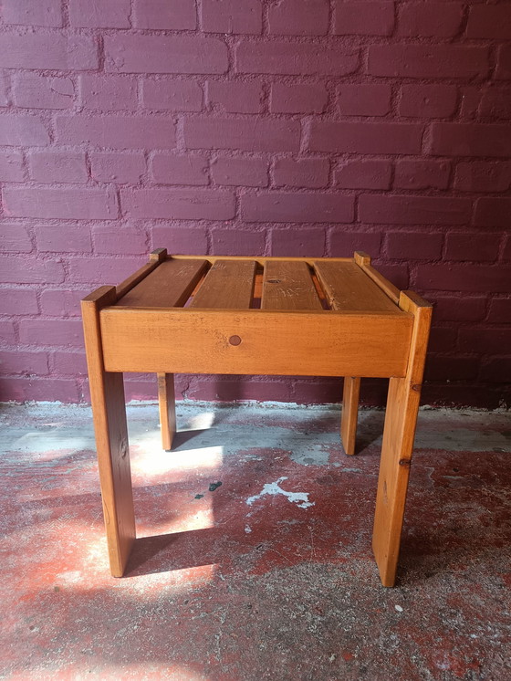 Image 1 of  Vintage grenen latten bijzettafel