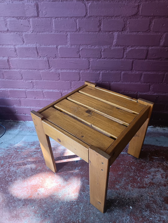 Image 1 of  Vintage grenen latten bijzettafel