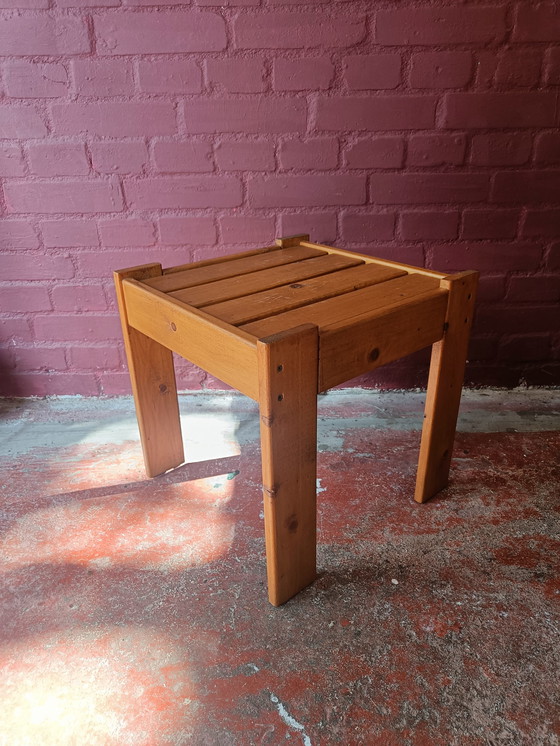 Image 1 of  Vintage grenen latten bijzettafel