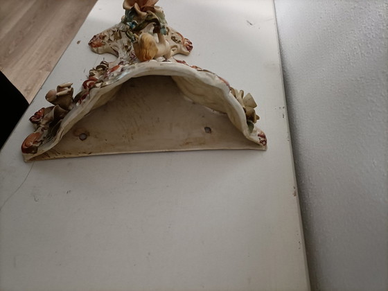 Image 1 of Zeldzame Bassano Keramiek Wandconsole Met Engel – Handgemaakt En Gedetailleerd
