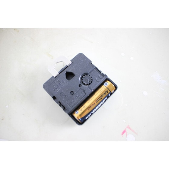 Image 1 of Vintage bakelieten en glazen wandklok van Pragotron, Tsjecho-Slowakije 1960