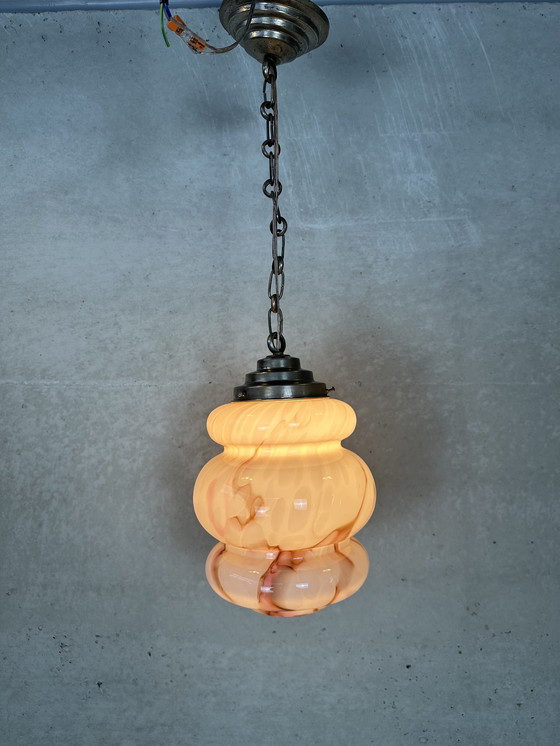 Image 1 of Art deco gemarmerde opaline hanglamp - rosé