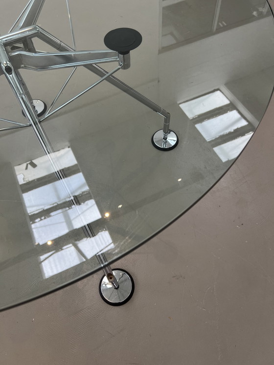 Image 1 of Tecno Nomos Norman Foster glazen tafel