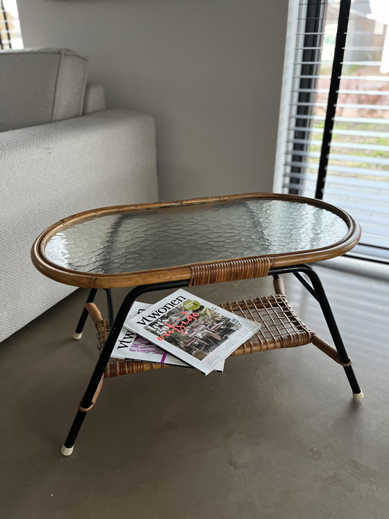 Image 1 of Vintage rotan bijzettafel