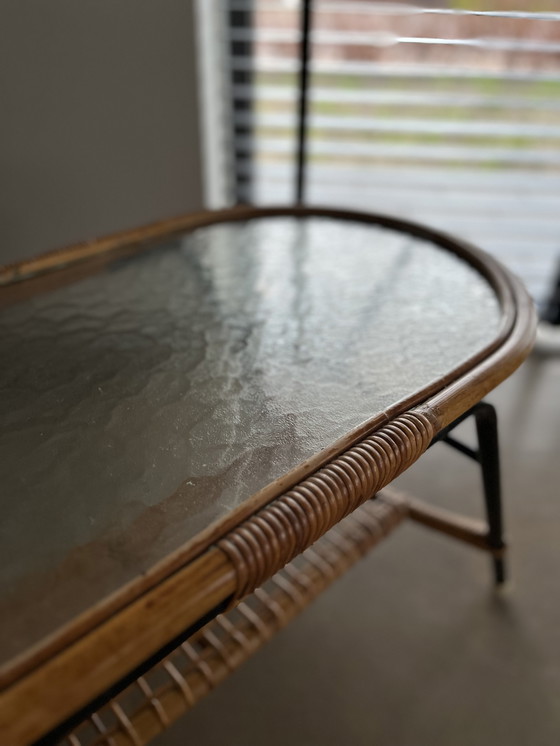 Image 1 of Vintage rotan bijzettafel