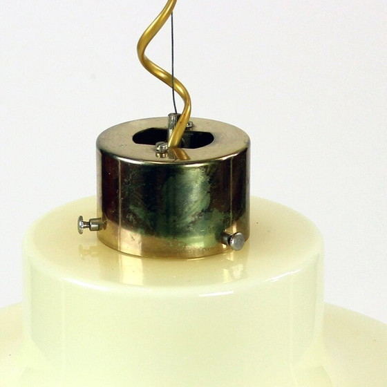 Image 1 of Vintage plafondlamp in crème opaline en messing, 1960