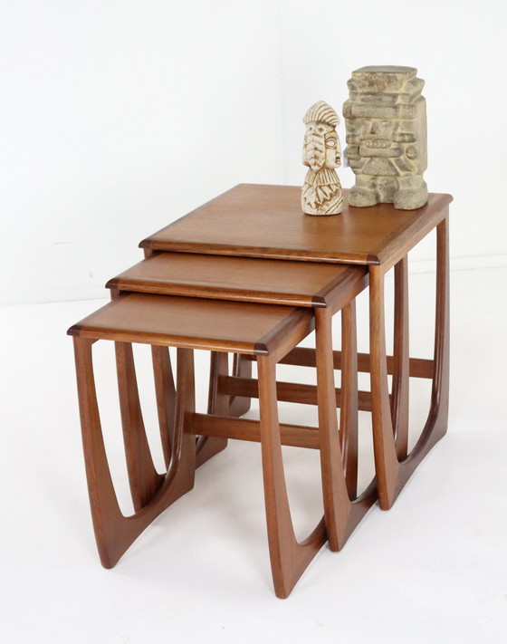 Image 1 of Set Van 3 Sunelm Nesting Tables ´Partington´ Vintage