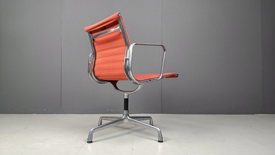 Image 1 of Vintage Eames Voor Vitra EA108 Alu Range Bureaustoel, jaren 2000