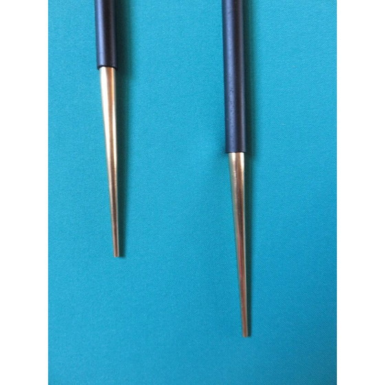 Image 1 of Vintage zwart gelakt metaal en messing wandlamp voor Arteluce, 1950