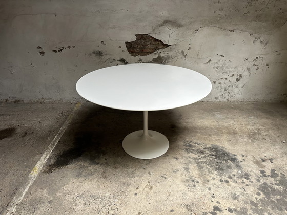 Image 1 of Eero Saarinen Voor Knoll International tafel tulip