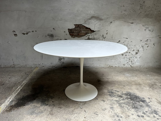 Image 1 of Eero Saarinen Voor Knoll International tafel tulip