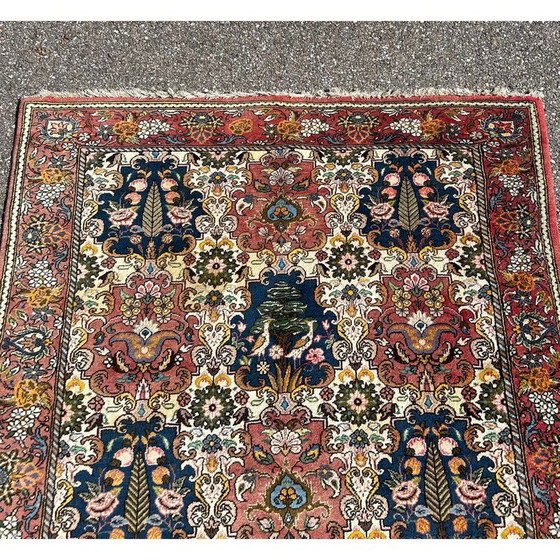 Image 1 of Vintage oosters handgeknoopt wollen vloerkleed met vogeldecoratie, 1970