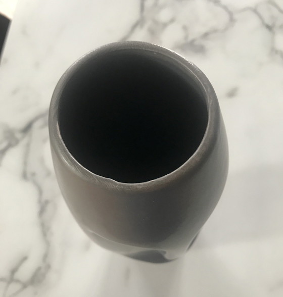 Image 1 of Minimalistische vaas met gezicht