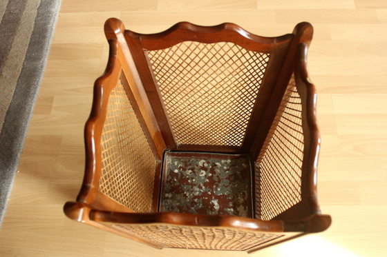 Image 1 of 1940/50S Paraplubak Walnoot Hout Met Biezen Geweven En Metalen Inzet, Chippendale Stijl, Vintage