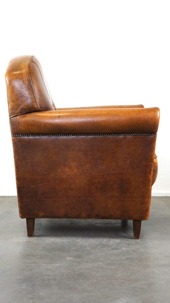 Image 1 of Schapenleren fauteuil met een stoere look