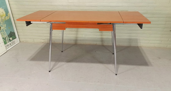 Image 1 of Vintage Formica uitschuifbare eettafel