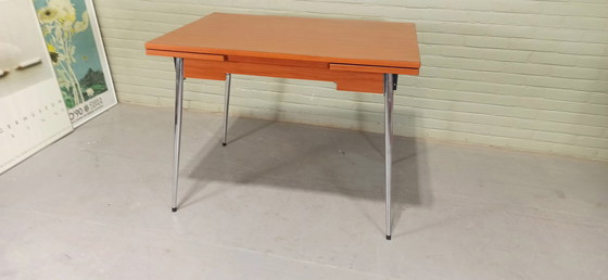 Image 1 of Vintage Formica uitschuifbare eettafel