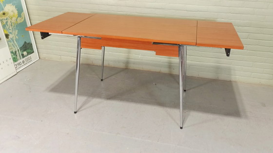 Image 1 of Vintage Formica uitschuifbare eettafel