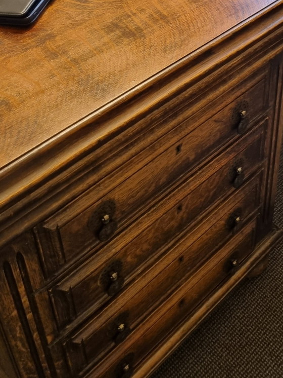 Image 1 of Klassiek Houten Bureau