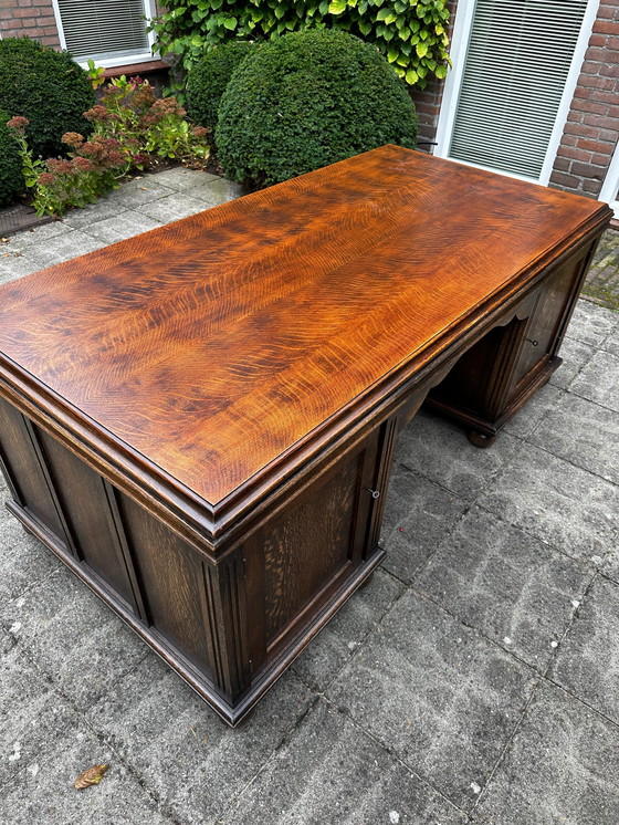 Image 1 of Klassiek Houten Bureau