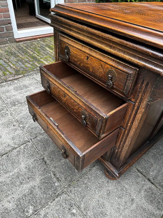 Image 1 of Klassiek Houten Bureau