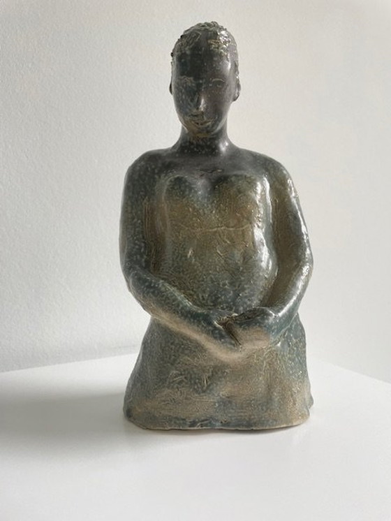 Image 1 of Beeld Vrouwfiguur Impressionistisch Geboetseerd, Geglazuurd