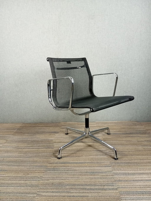 1X Charles Ray Eames Ea108