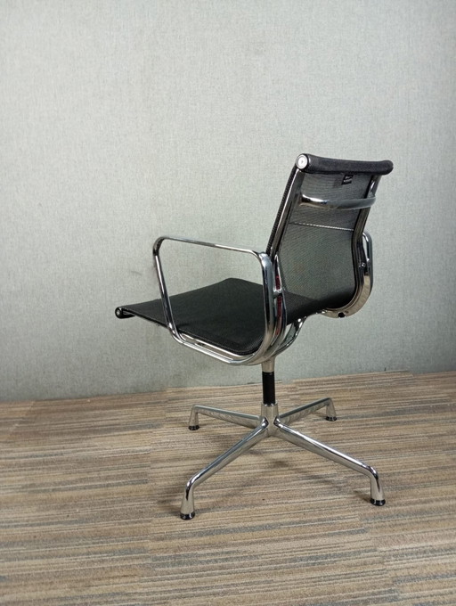 1X Charles Ray Eames Ea108